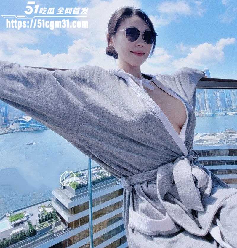 教瑜伽的喵老师 Yogamiao 裸拍合集 性感美乳极品身材 艺术骚气完美融合