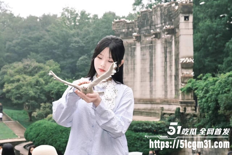 南京反差嫩妹刘梓玥2