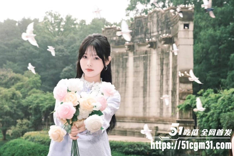 南京反差嫩妹 刘梓玥 不雅视频泄密 穿情趣护士服口交 车震女上位吐舌吸指超诱惑！