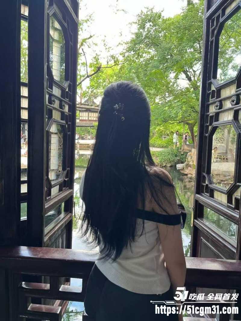 南京反差嫩妹刘梓玥3