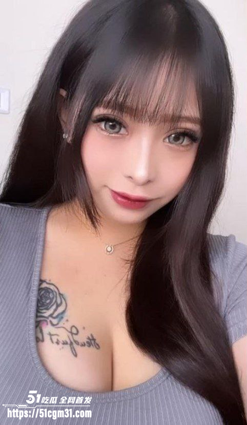 网红御姐 娜娜 自拍福利 大秀巨乳体态风流 骚穴磨蹭阳具自慰 画面骚媚入骨！