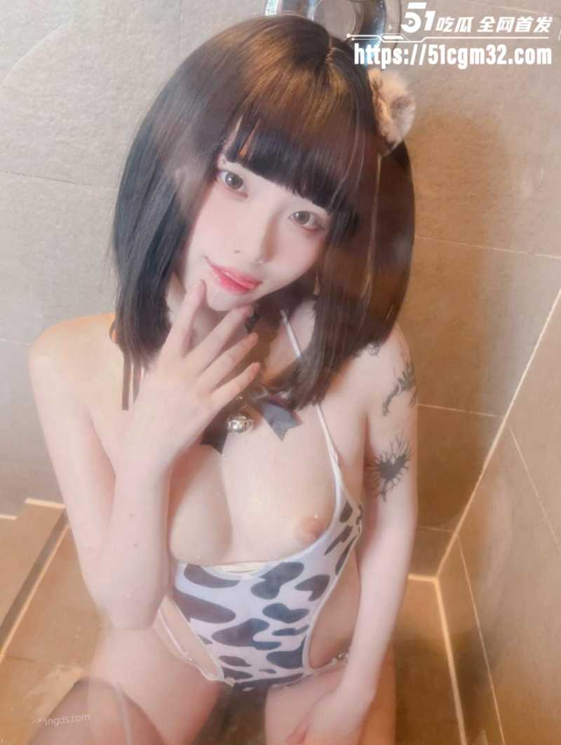 香港网红coser JianaKwok大尺度做爱福利视频3