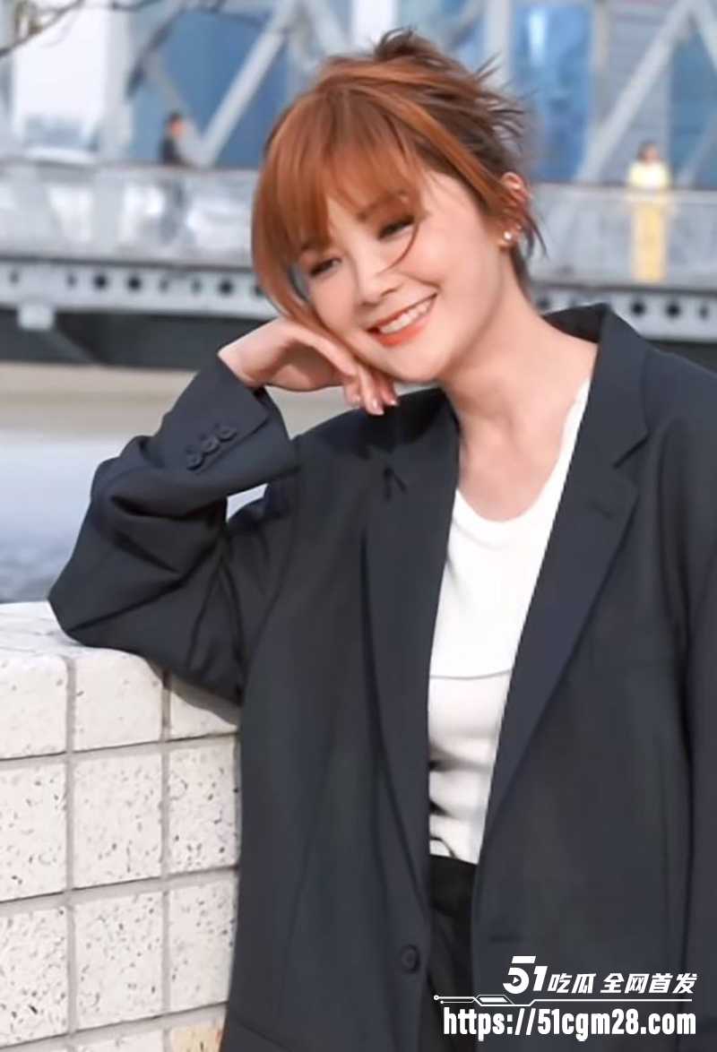 Twins成员阿Sa蔡卓妍姐弟恋结婚 5 拷贝