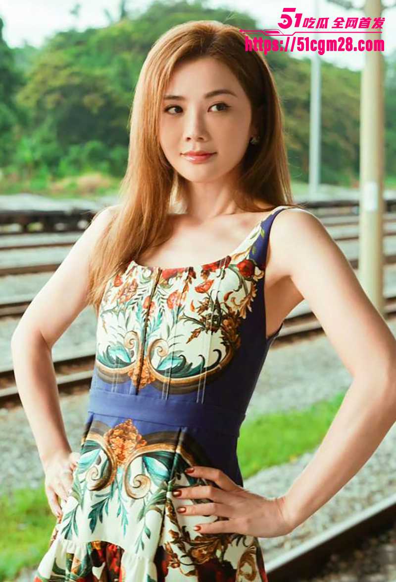 Twins成员阿Sa蔡卓妍姐弟恋结婚 8 拷贝
