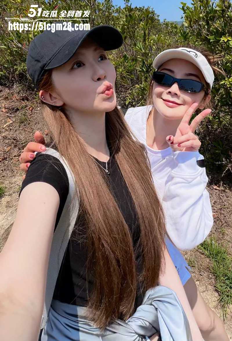 Twins成员阿Sa蔡卓妍姐弟恋结婚 9 拷贝