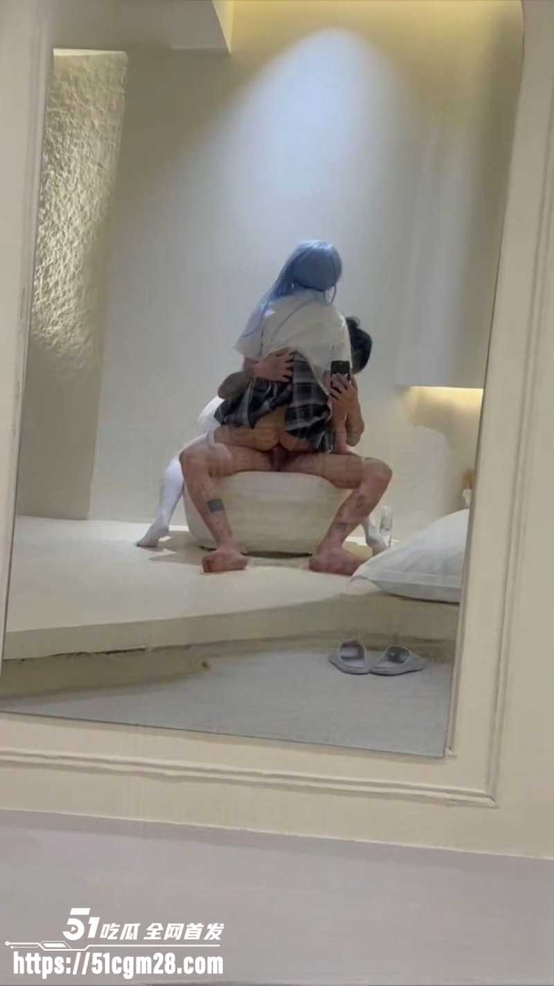 约炮大神厄运缠身专操00后嫩妹6