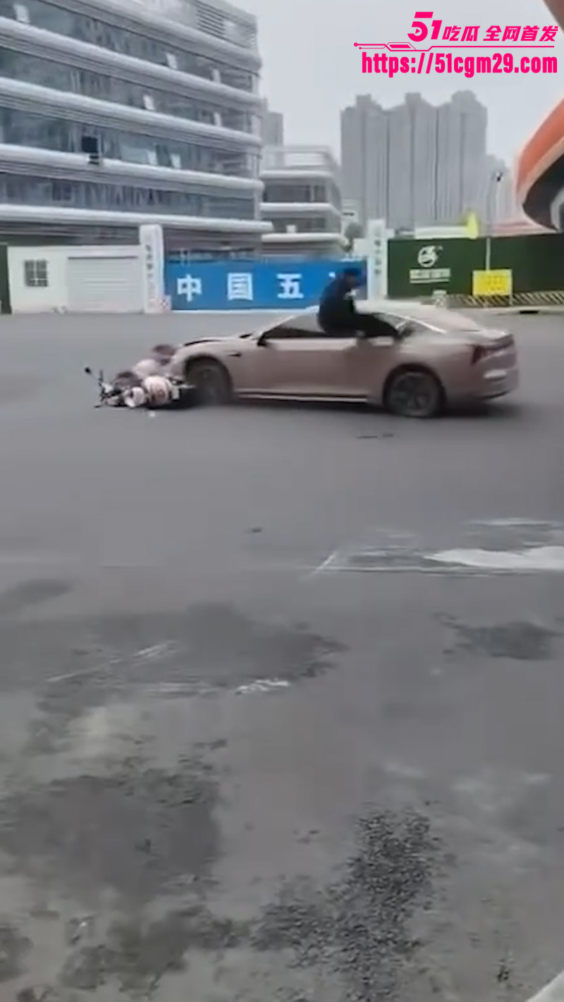 成都天府 轿车无差别撞人事件 3