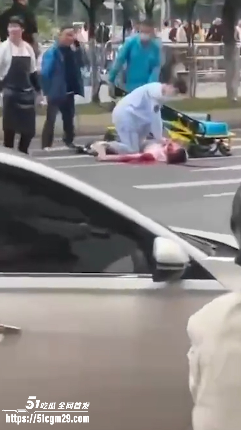 成都天府 轿车无差别撞人事件 6