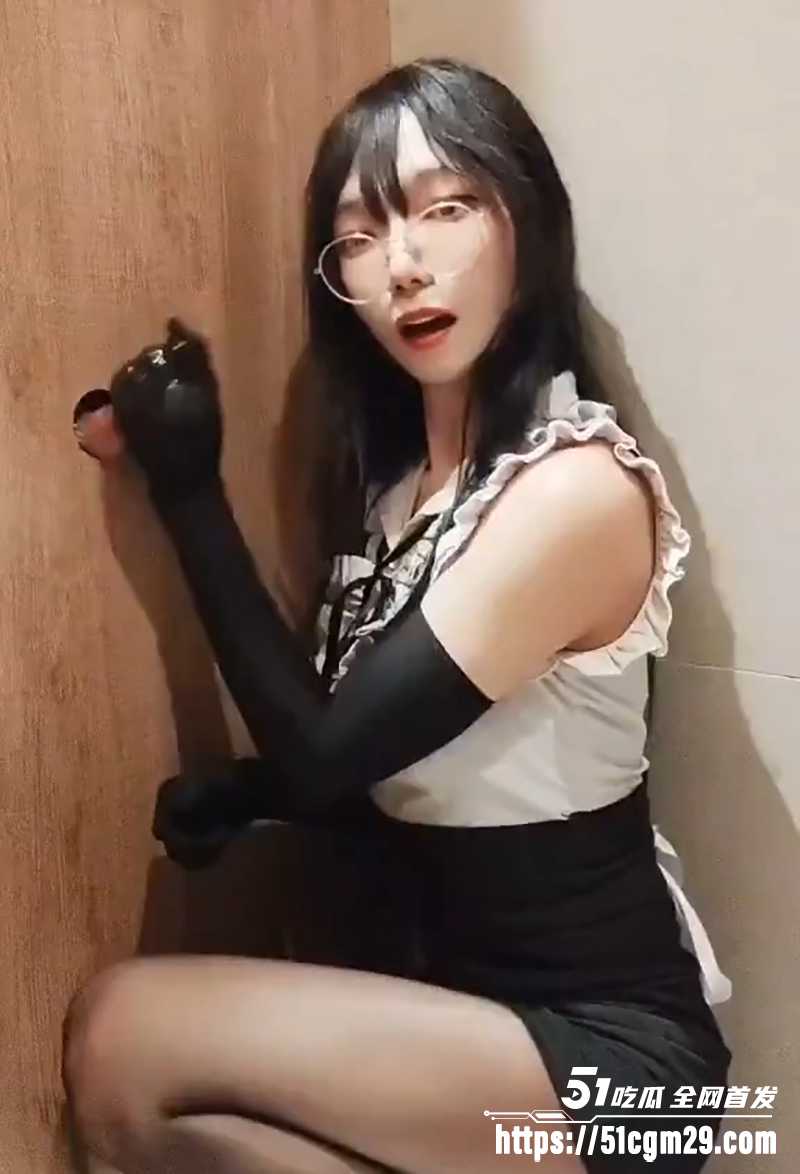 小男娘的鸟洞体验记合集 眼镜伪娘厕所挖洞 玩勾引撸遍各种大屌