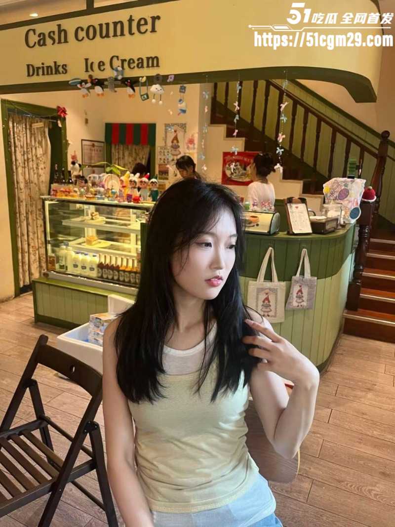 浙江大翘臀美女周羽彤不雅视频泄漏2