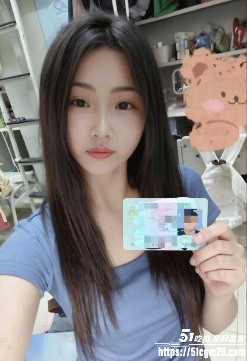 湖南大学生 林潇潇 洗澡自慰大秀 大号假鸡巴疯狂插穴 美乳坚挺诱惑至极