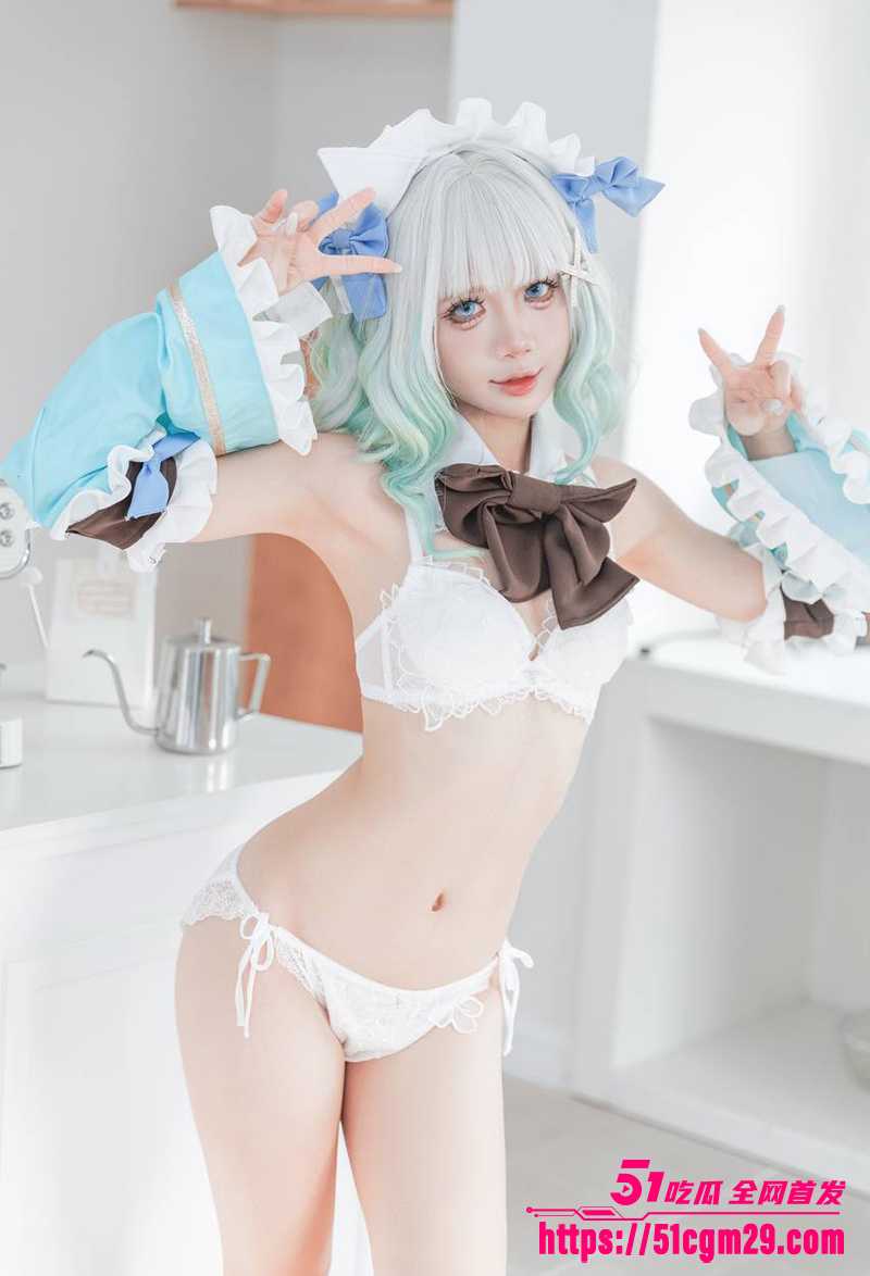 越南萝莉啪啪酱全裸COS可爱萌骚贫乳诱人写真4拷贝
