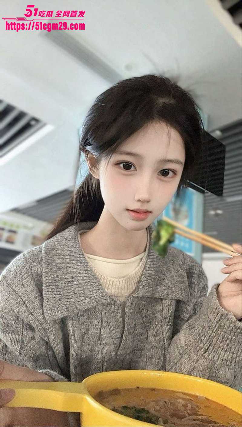重庆工商大学反差婊 吴佳琪 自慰私拍 3