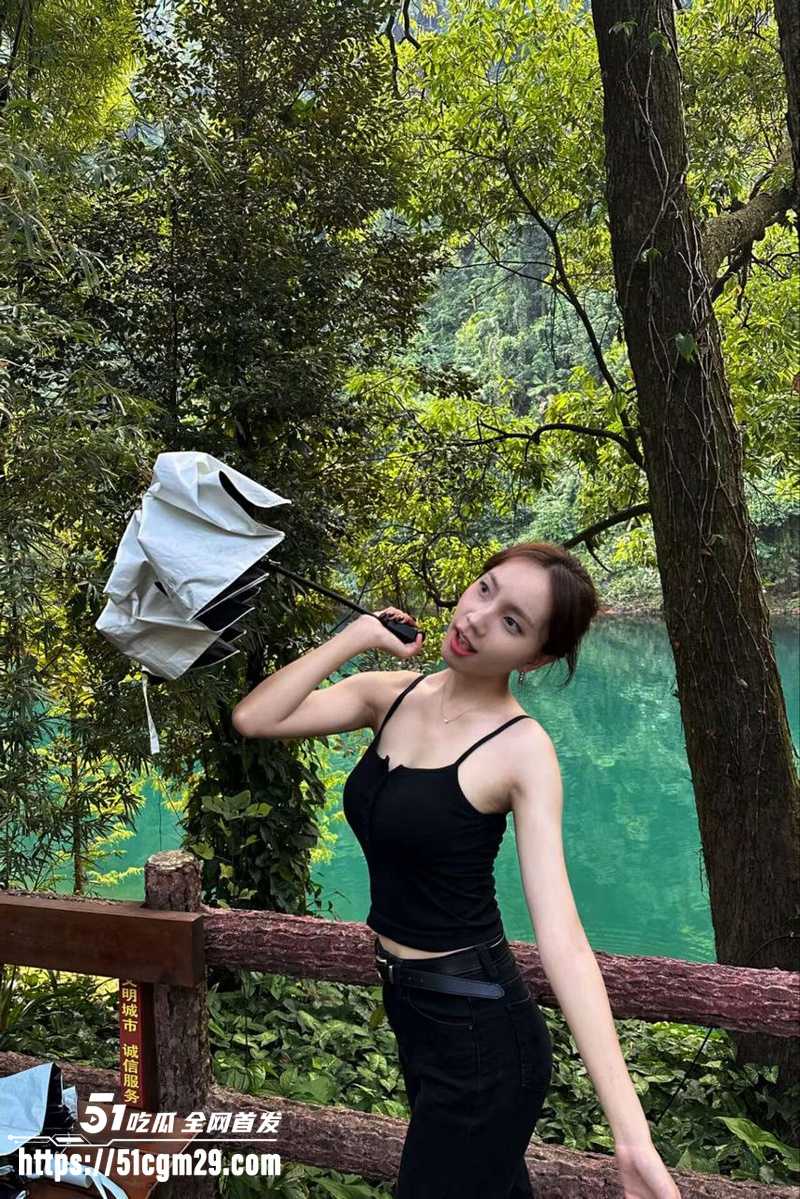 深圳反差婊李佳栩不雅自拍 1
