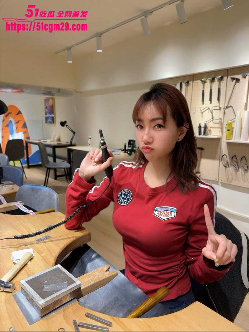 深圳反差婊李佳栩不雅自拍 3