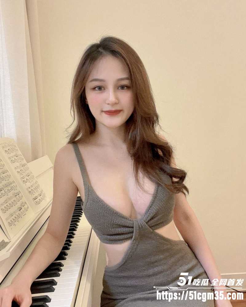 淡江大学校花 崔心妍 混血巨乳女M被大神手铐调教 多姿势打桩浪叫震天！