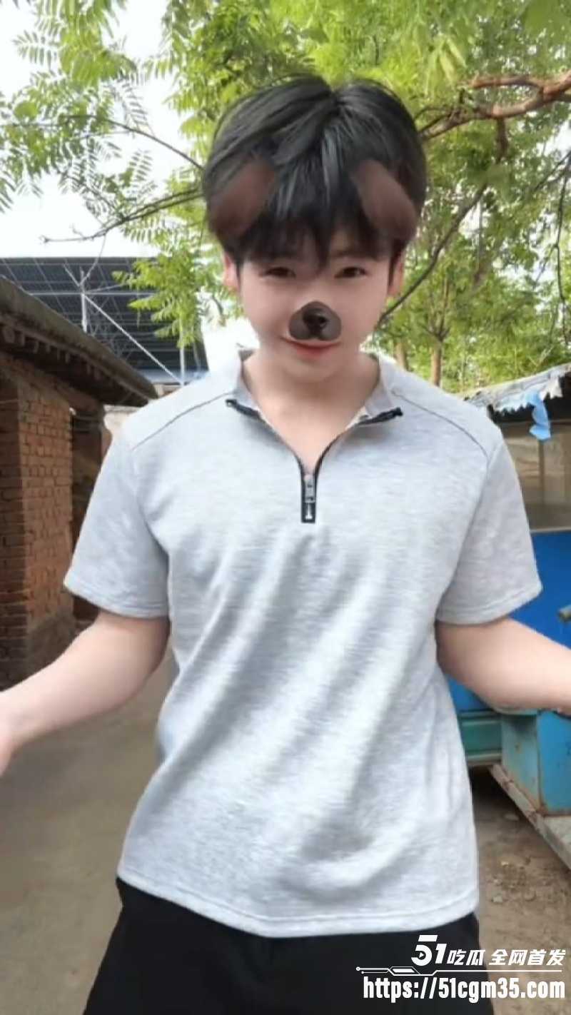 牛奶青提下海 4