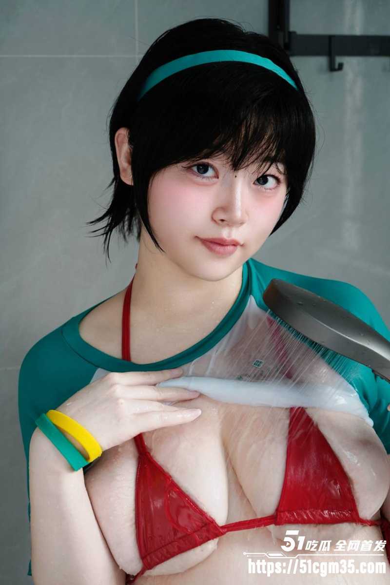 巨乳福利姬 毛毛帽 福利私拍午后浴室 湿身红比基尼诱惑 美乳肥鲍性感撩人！