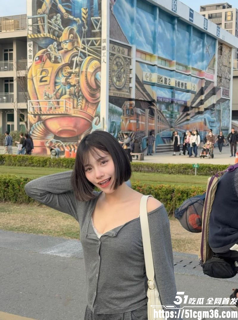 性感网美糖糖早期黄播视频被偷录外流 3