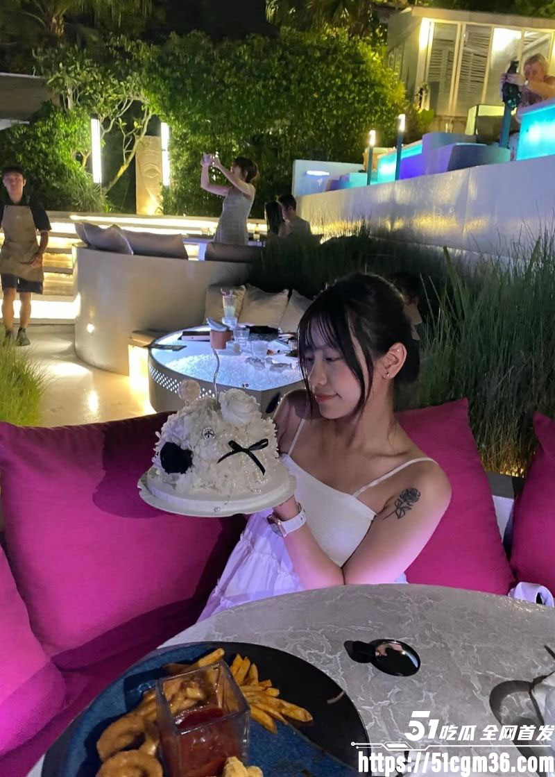 性感网美糖糖早期黄播视频被偷录外流 7