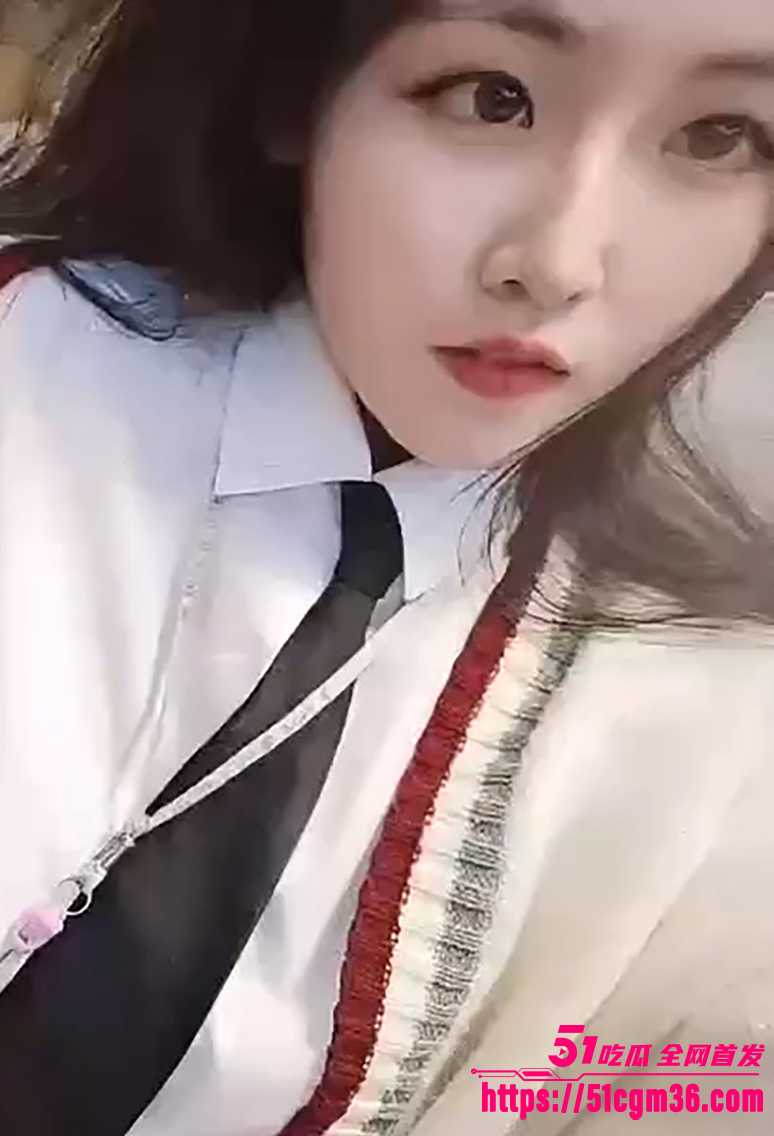 新婚少妇背着老公偷玩网调 露脸揉奶掰穴自慰 被情人指挥淫如母狗
