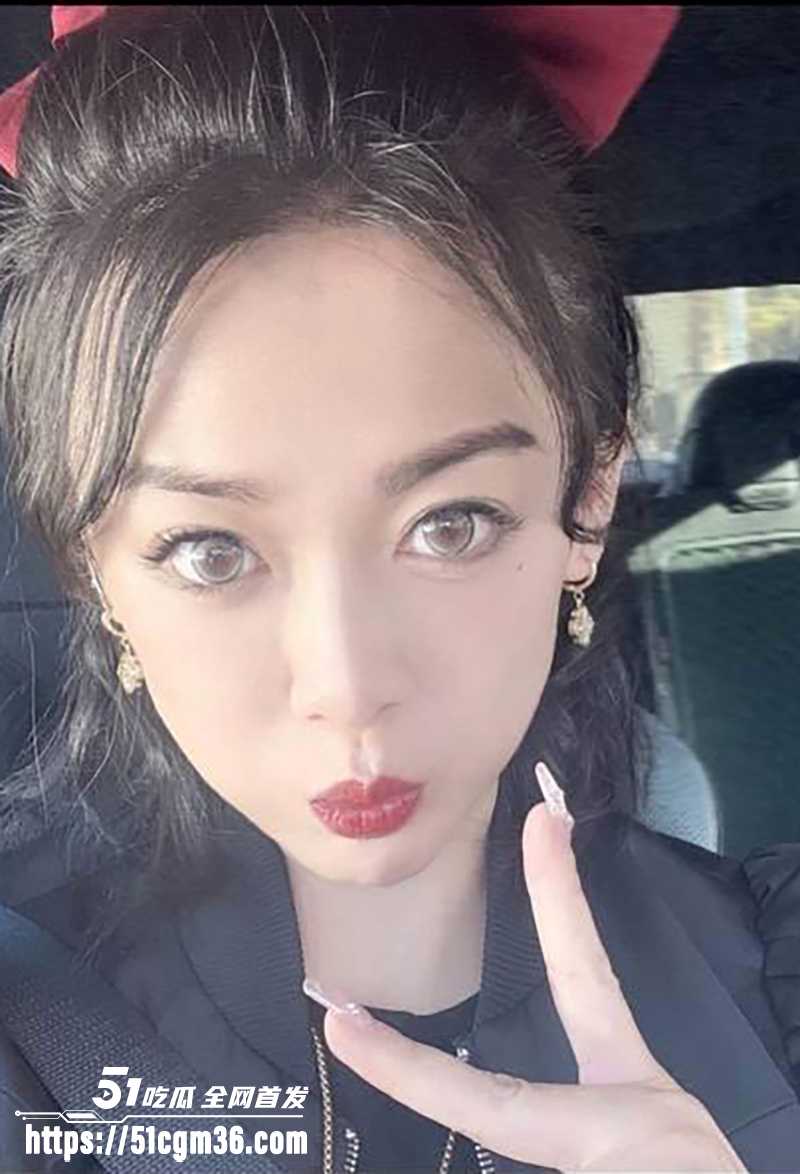 昆明御姐 张花婷 春情难耐自拍视频撩男友 肆意玩奶黑穴绽放 骚态毕露