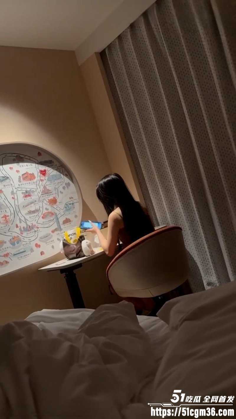 长沙炮王 纹身哥 约操小迷妹 床上功夫性感撩人弄得大哥欲火焚身
