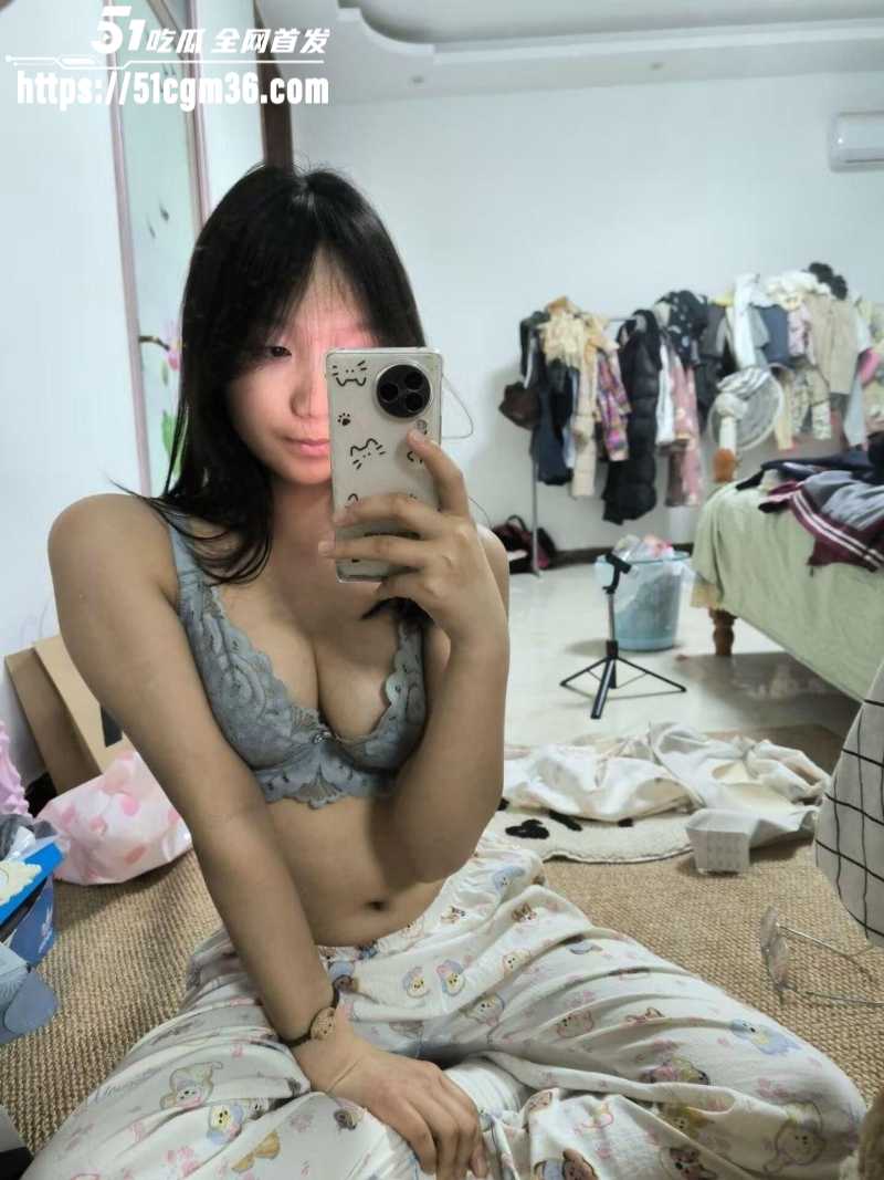 河南新乡学生妹王蕊背着男友卖淫 3
