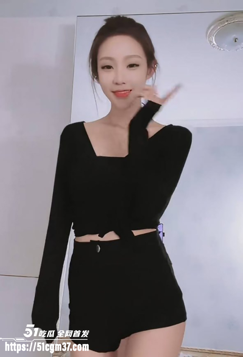 快手苗条网红白若嘉裸舞福利流出 4 拷贝