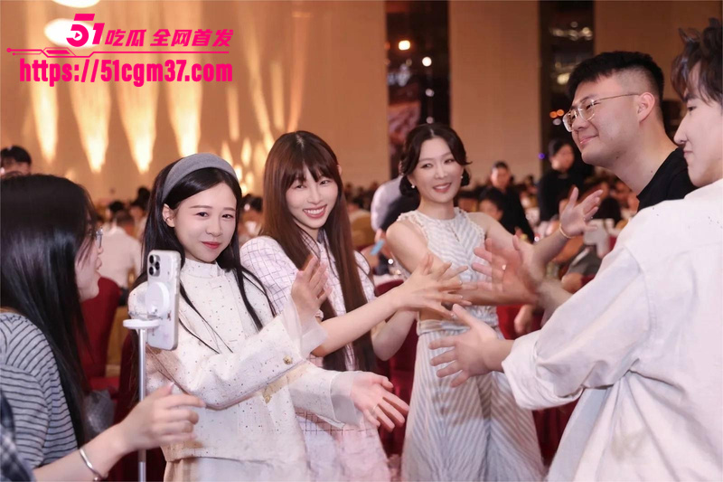 毛巾家族 洁丽雅 上演豪门乱伦盛宴 22