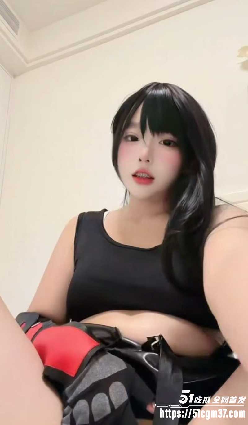 推特白虎蜜穴 兔宝大人 赛车手套装金主激情后入 美乳肆意蹂躏浪叫发骚！
