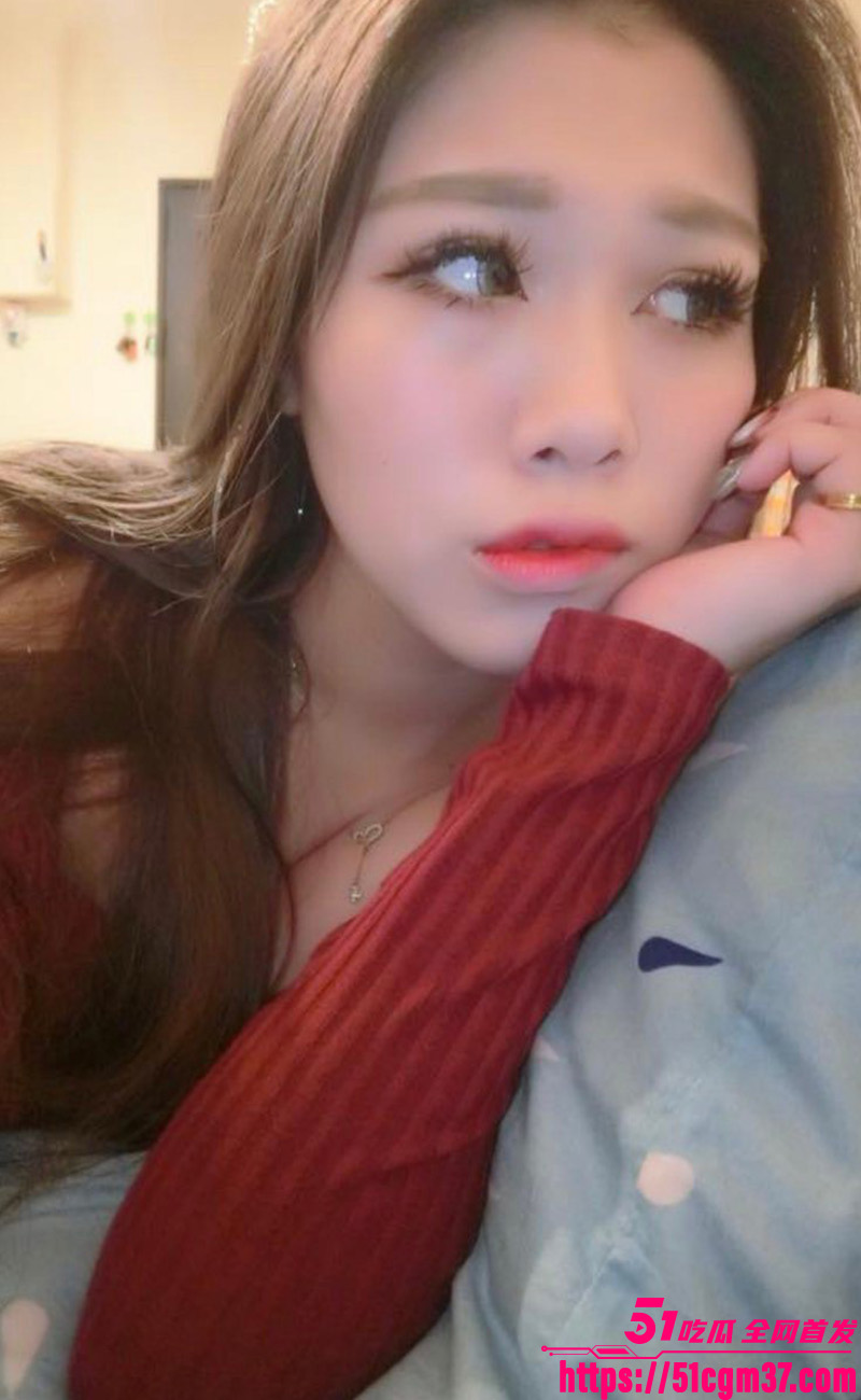 金发人妻私拍裸照勾引网友惨遭外流 美乳嫩穴性感爆表 粉红骚穴让人欲罢不能！