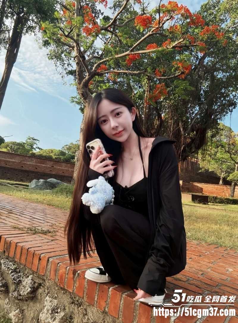高颜巨乳嫩妹jie.e2 2