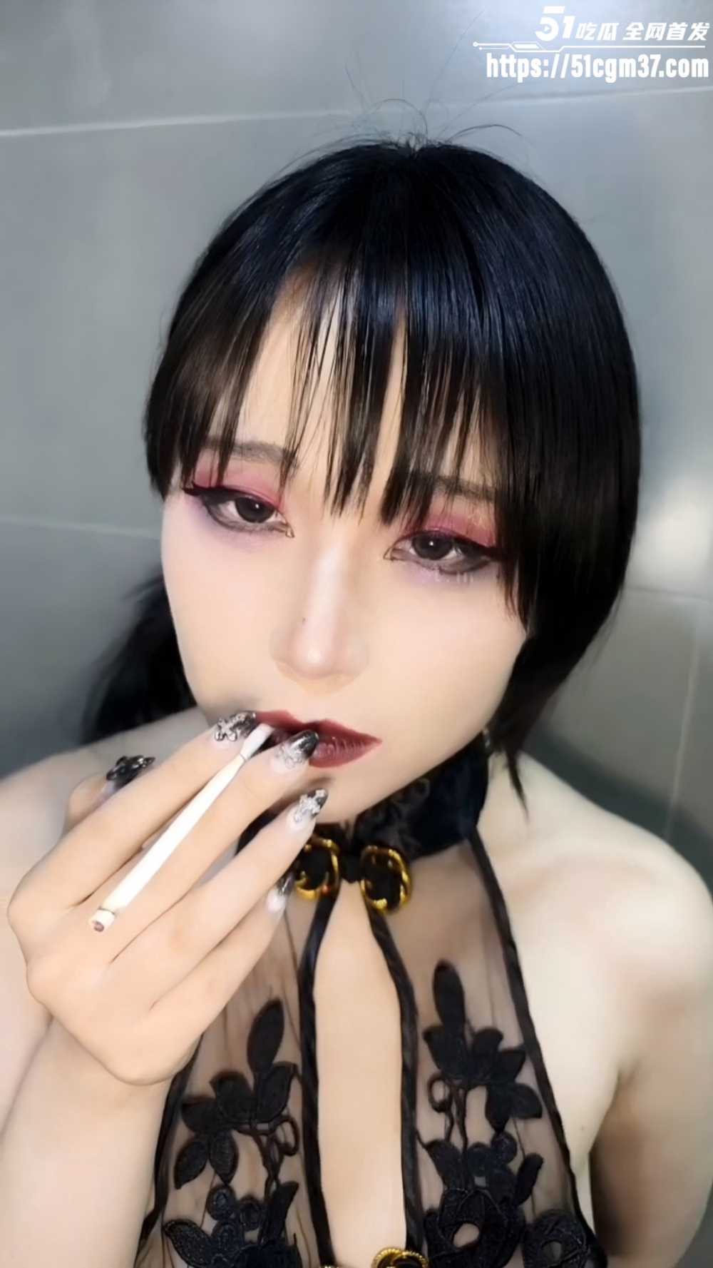 反差母狗 孙雨蕾 哥特风钩鼻玉丝勾引 肥臀高撅被操烂 重现经典阿黑颜！