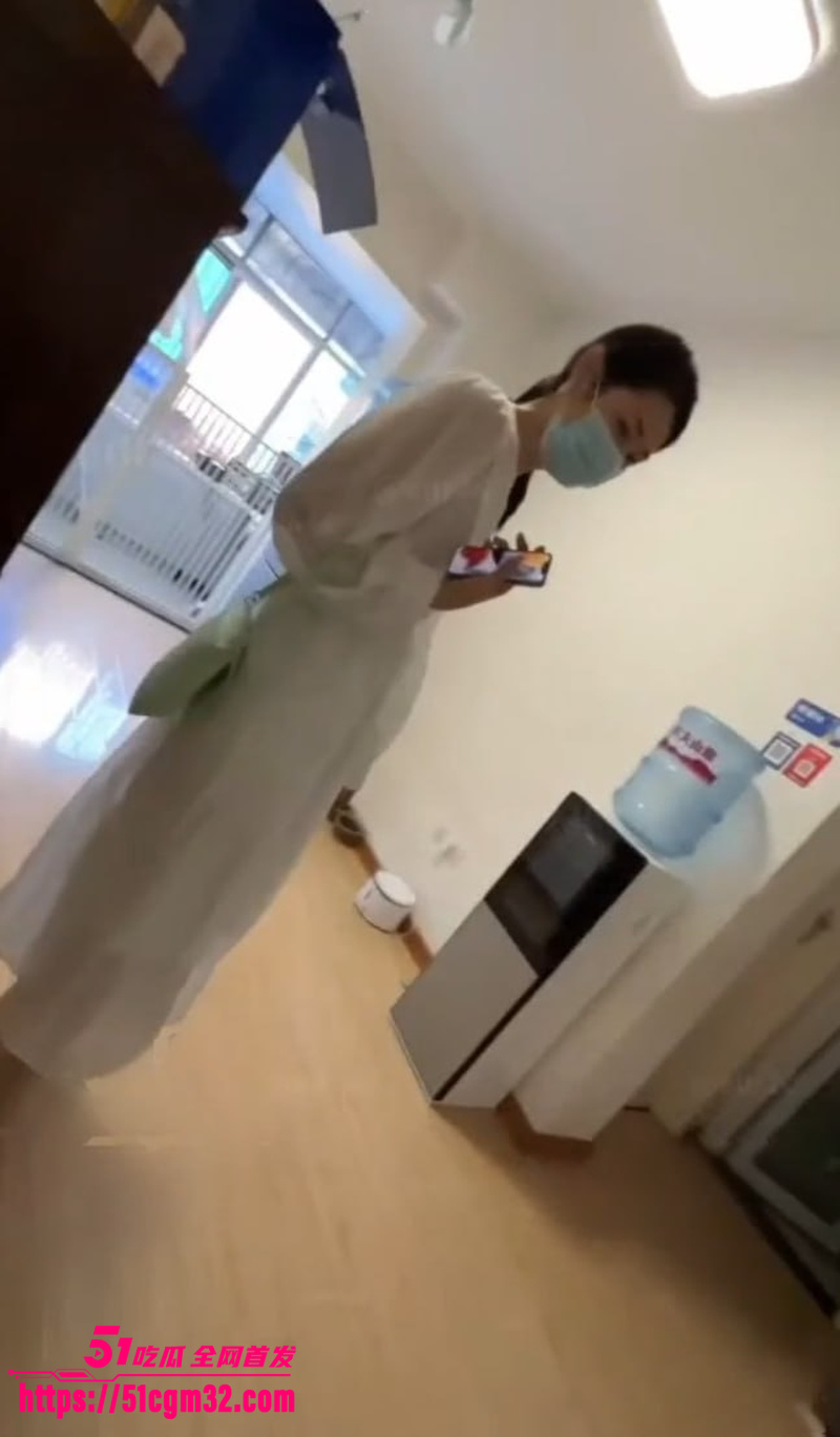 约炮大神 江南第一深情 新作来袭 出租屋约炮马尾学生妹 火辣性爱干到失神