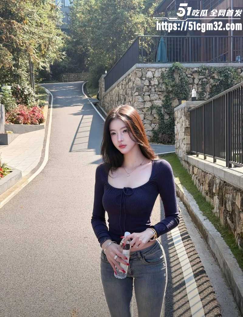 极品少女私拍泄密 宿舍自慰高潮喷水 巨乳细腰床上被插得淫叫骚话不断