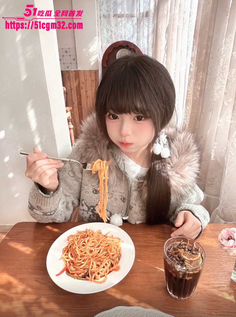 电子野鸡 仅呆 性爱合集来袭 身穿JK制服公园放尿 酒店约啪金主调教爆操