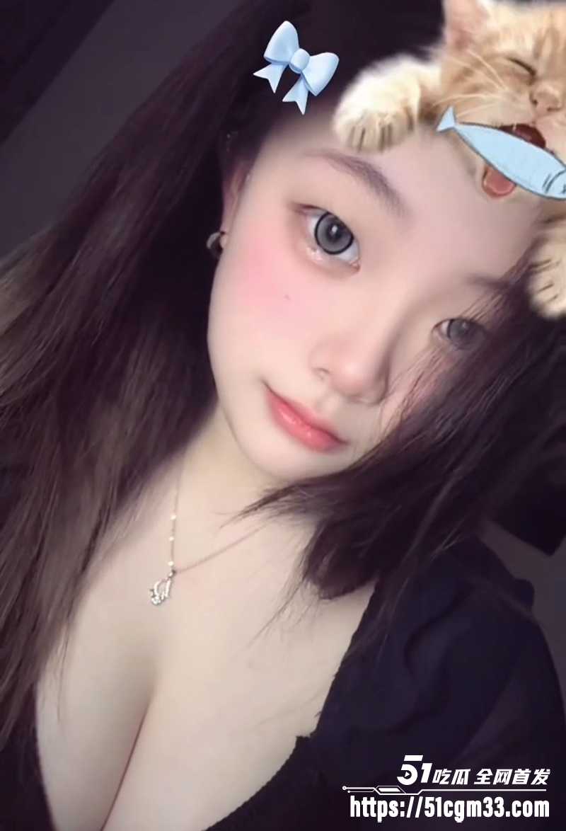 极品高颜值可爱小网美与前男友自拍流出5拷贝