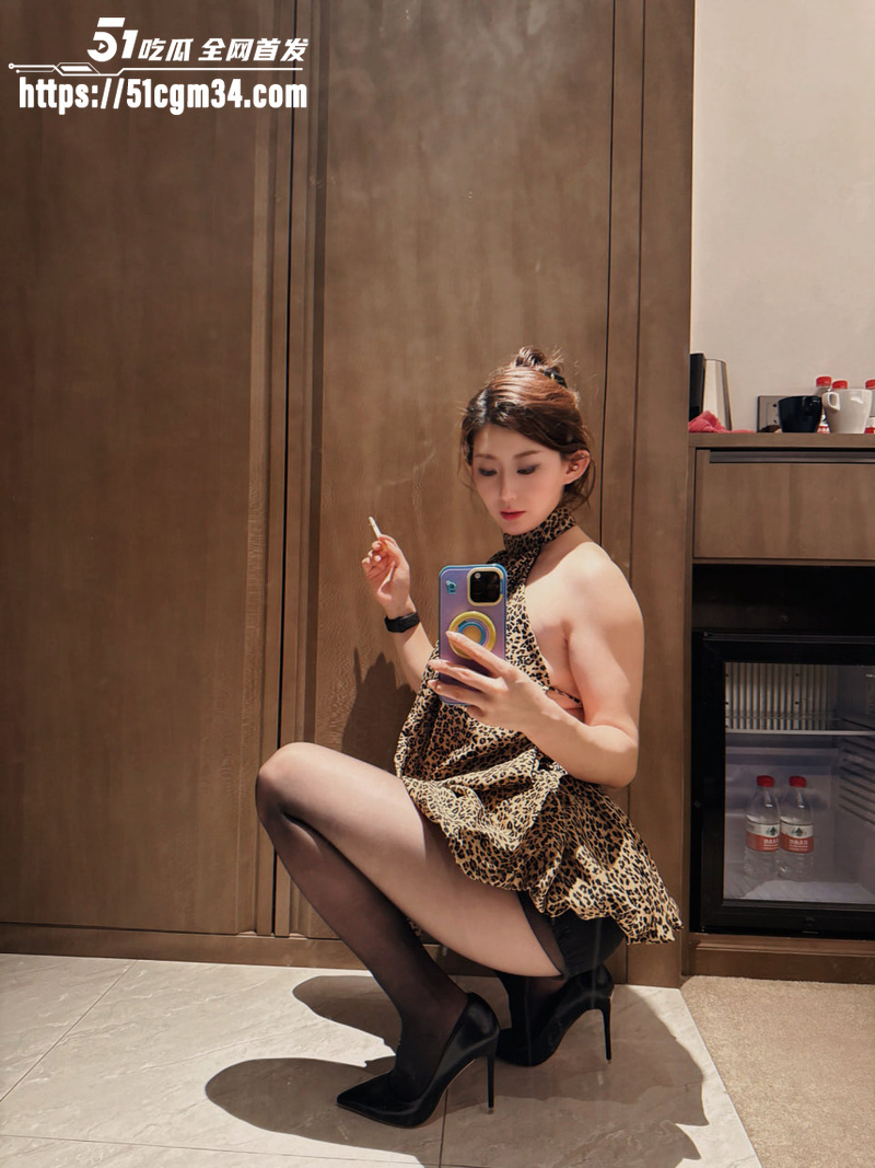 高颜御姐 八月女神 调教合集来袭 蹂躏公狗跪舔鞋底 赏赐圣水撸屌榨精