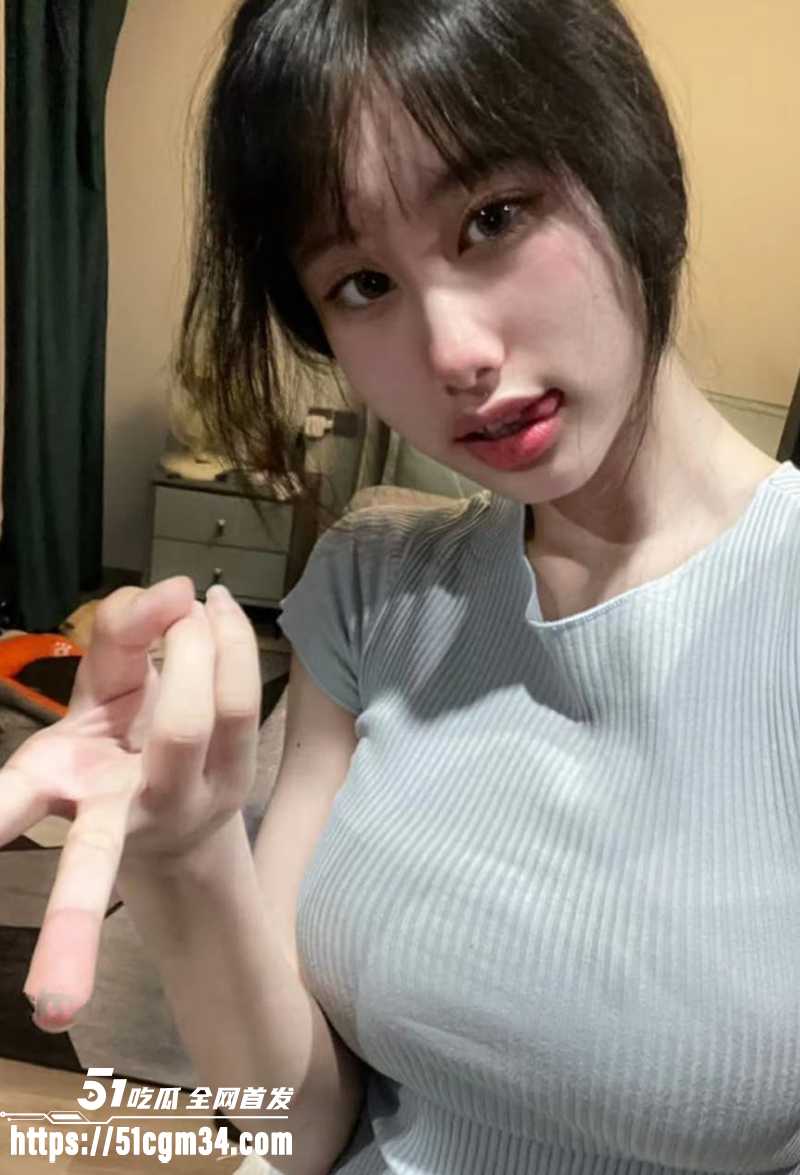 成都双流中学极品高颜值反差母狗韩婷大尺度私拍流出2拷贝