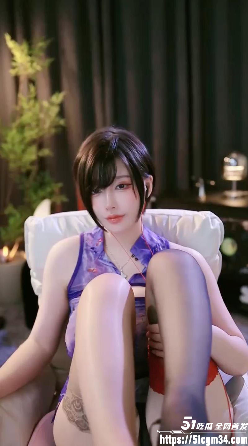 深夜直播间的跳蛋与啤酒瓶狂欢 9