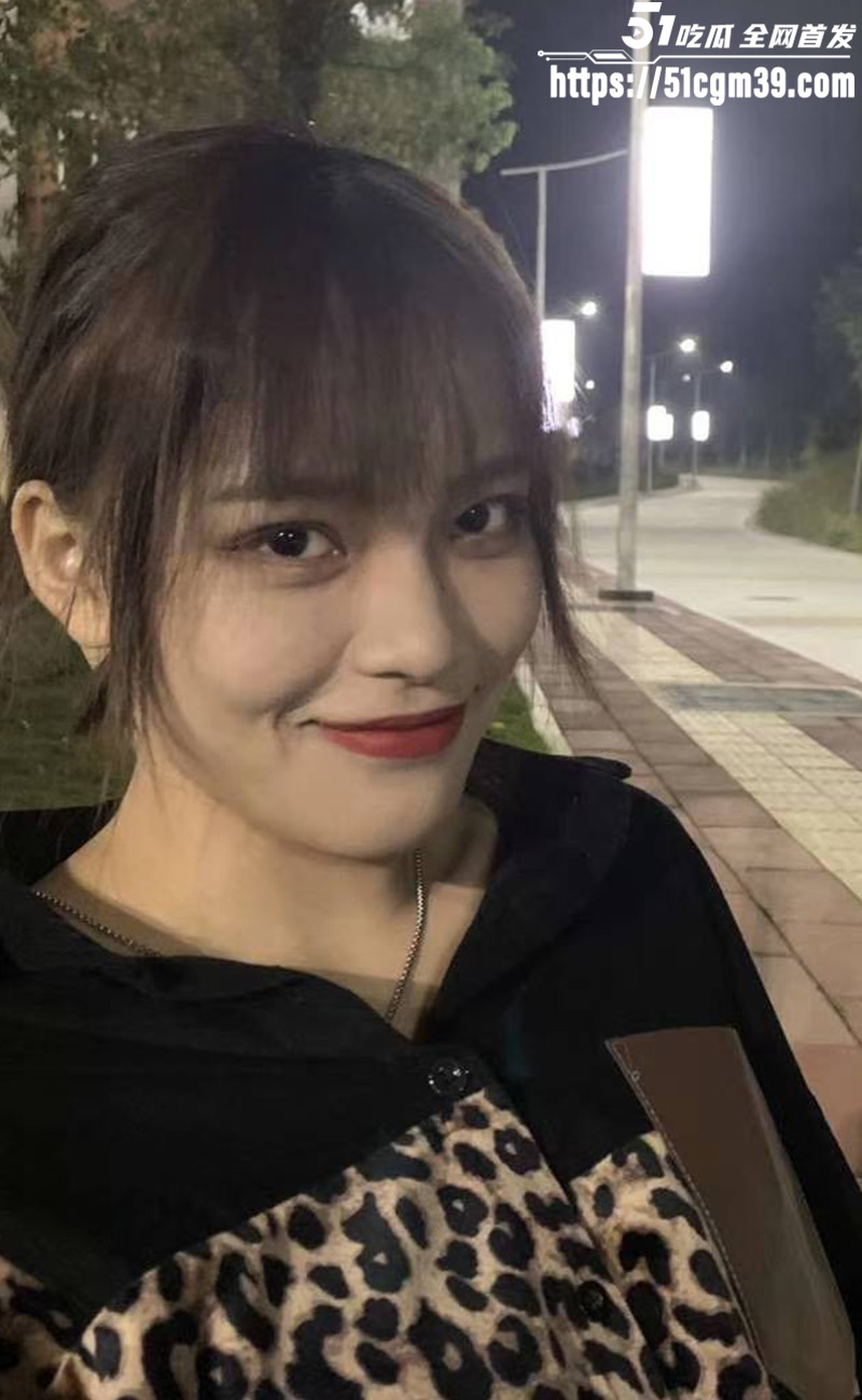 颜值女大 李欣欣 背着男友偷情 被操的胡言乱语 撅起肥臀抽插到高潮痉挛！