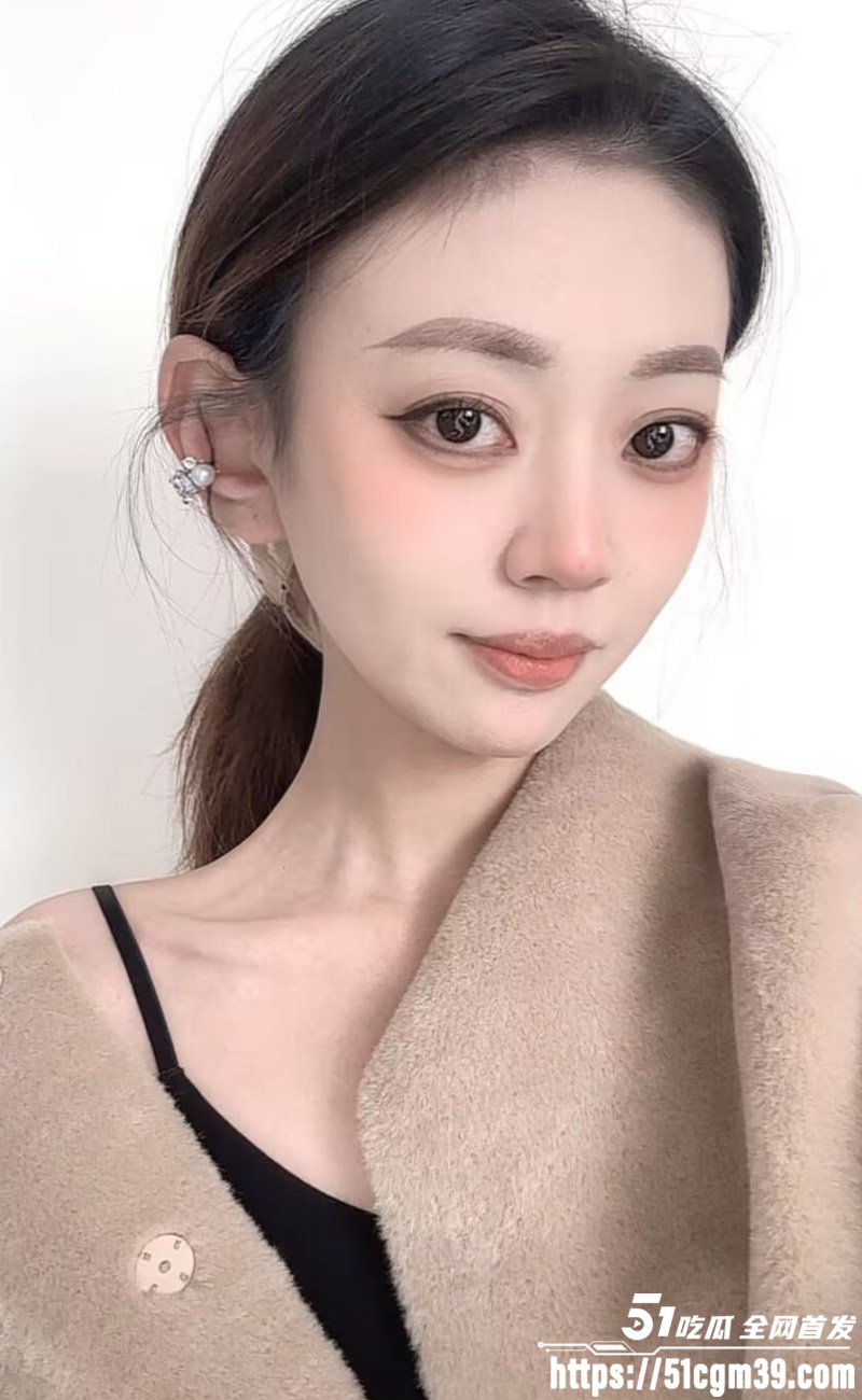 广州高颜值少妇淫妻2