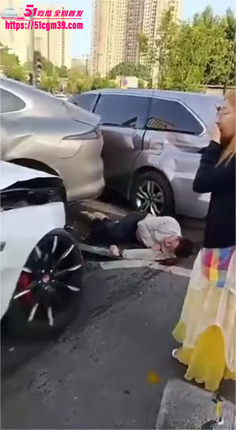西安青龙寺地铁站车祸事件 9