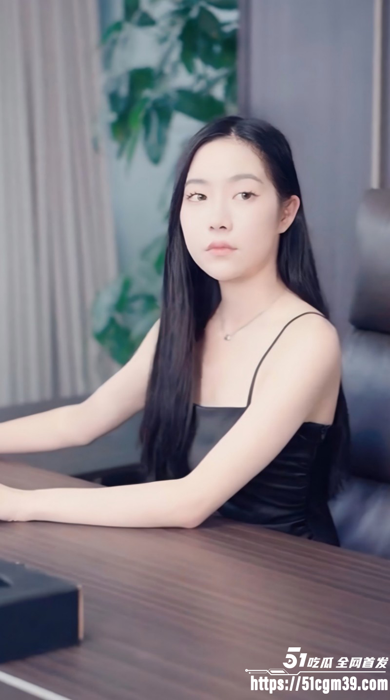 擦边短剧《职场升职记》03