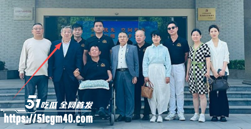 68岁男子出轨90后女生011
