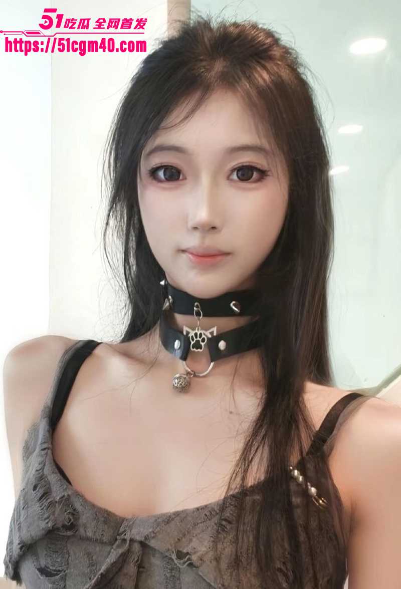 北理工美女 徐嘉懿 楼梯间激战富二代 戴肛塞边走边干 秒变人肉精盆