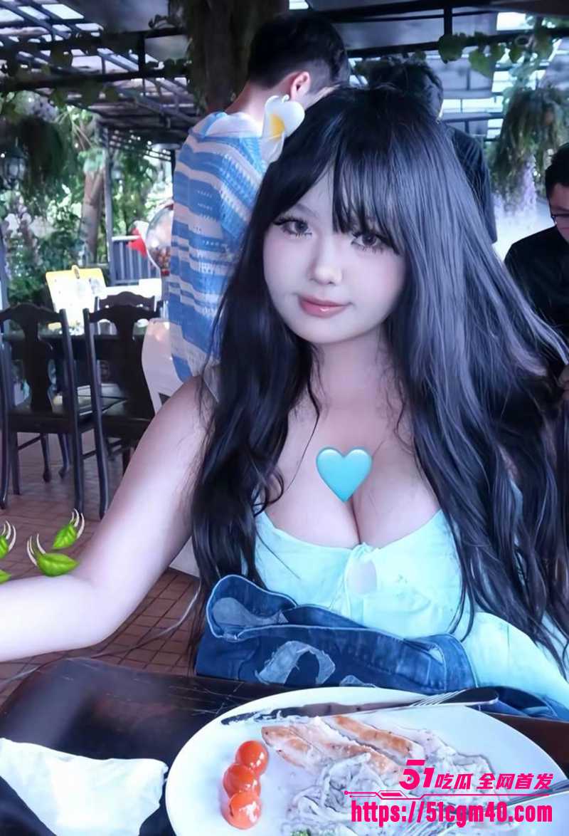 华夏理工F杯学妹吴思宁偷当福利姬捞金视频流出4拷贝