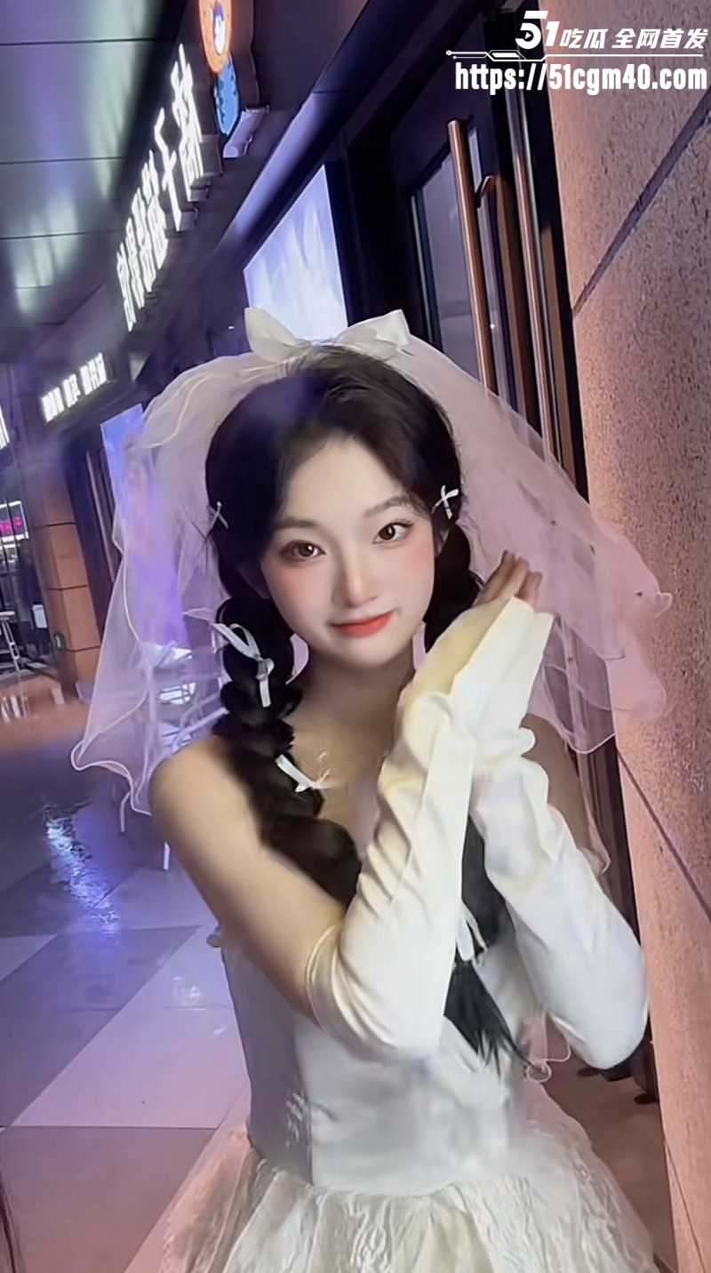 网络歌手艾辰被曝隐婚出轨操粉010