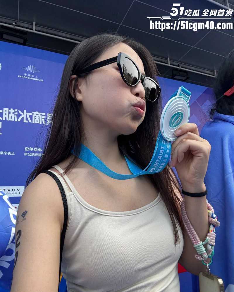 上海滴水湖泳渡赛女选手私密照泄密05